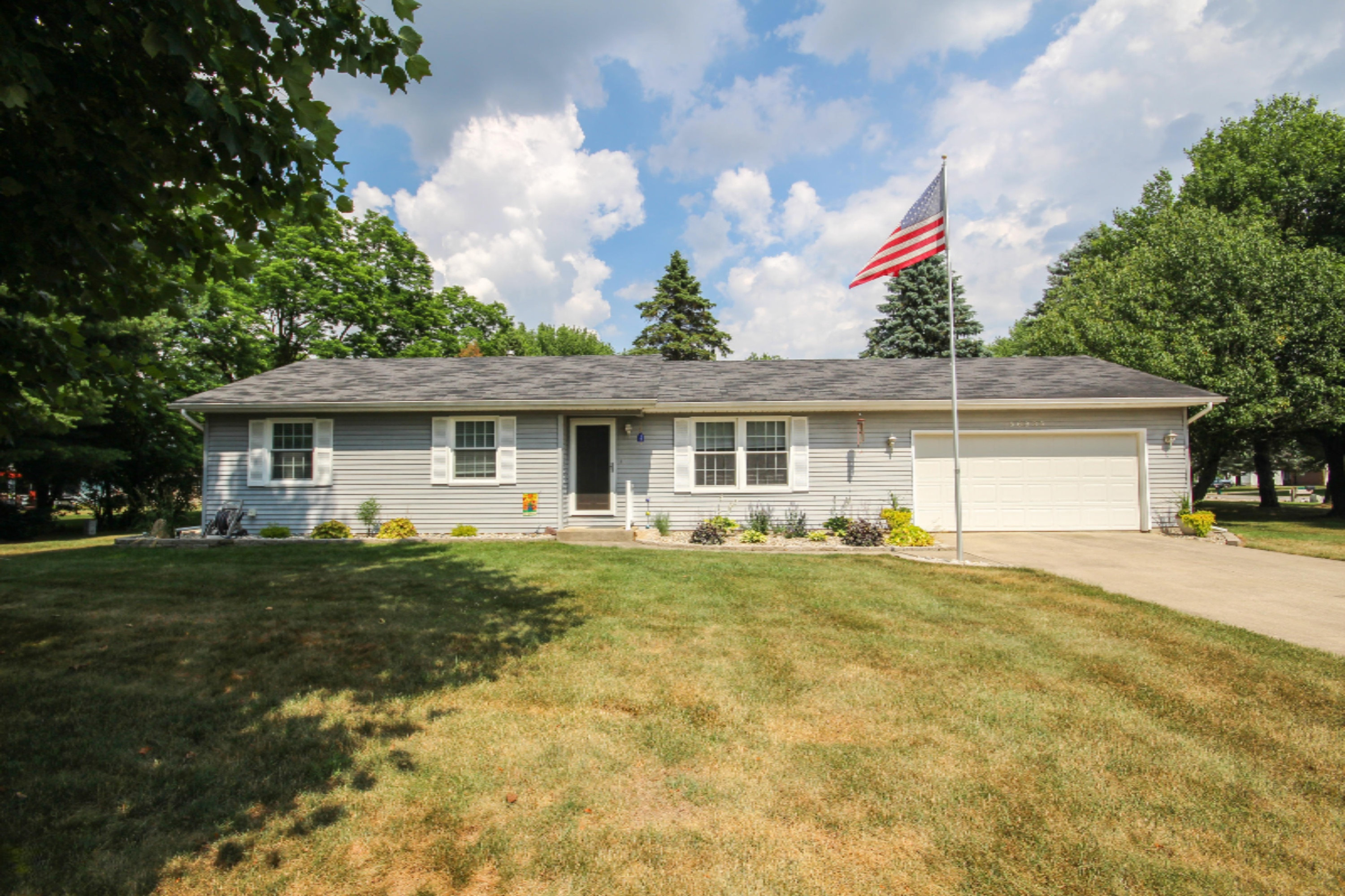 56935 Tamarac Lane Three Rivers, MI 49093 - Photo 1 of 23 IMG_5584