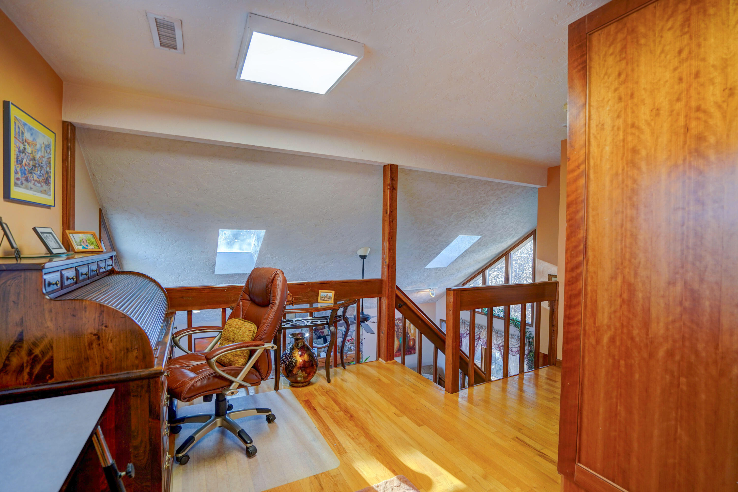 920 Oldfield Road Moneta, VA 24121 - Photo 30 of 49 Loft Area