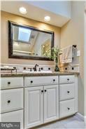 11900 Fawn Ridge Lane Reston, VA 20194 - Photo 16 of 29 Bath (Master)