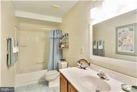 11900 Fawn Ridge Lane Reston, VA 20194 - Photo 25 of 29 Lower level full bath