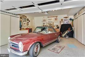 11900 Fawn Ridge Lane Reston, VA 20194 - Photo 26 of 29 Garage