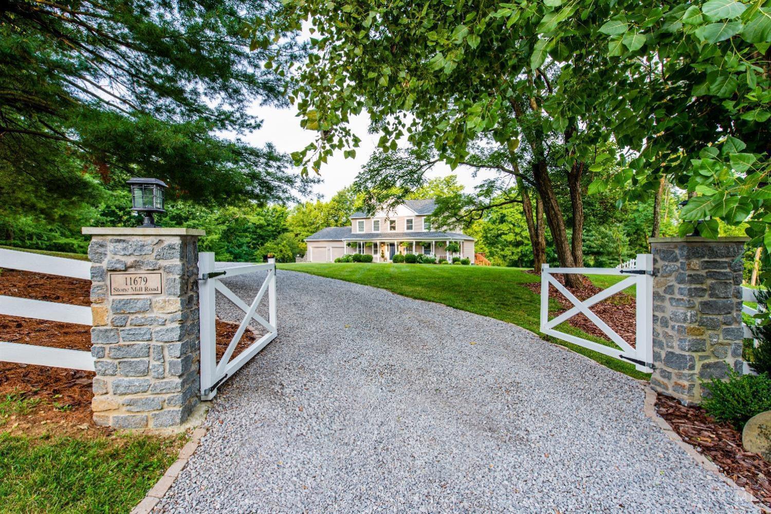 11679 Stone Mill Road Cincinnati, OH 45251 - Photo 2 of 50
