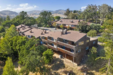 $975,000 | 305 El Faisan Drive, San Rafael, CA 94903