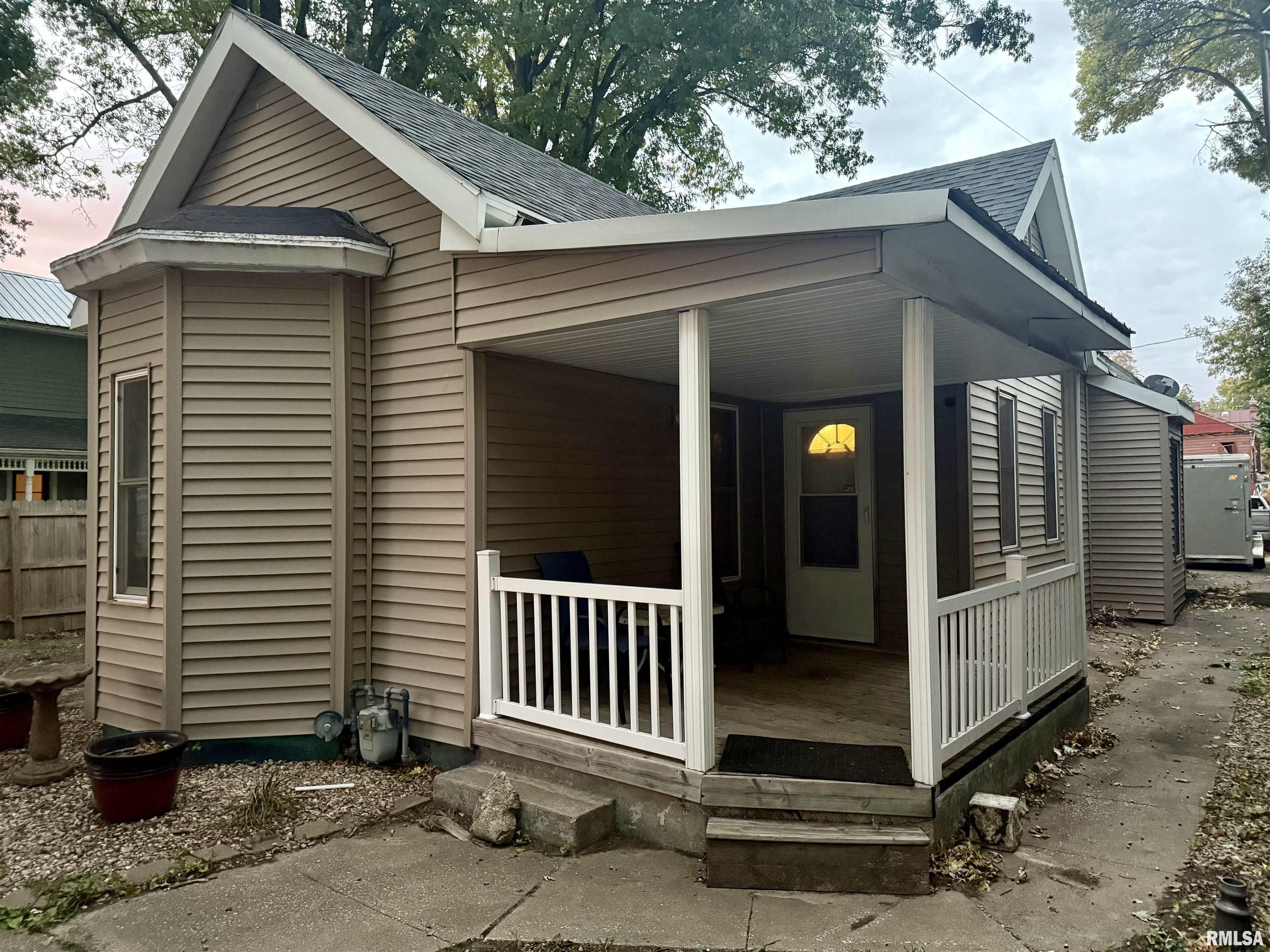 315 Maple Street Quincy, IL 62301 - Photo 1 of 15