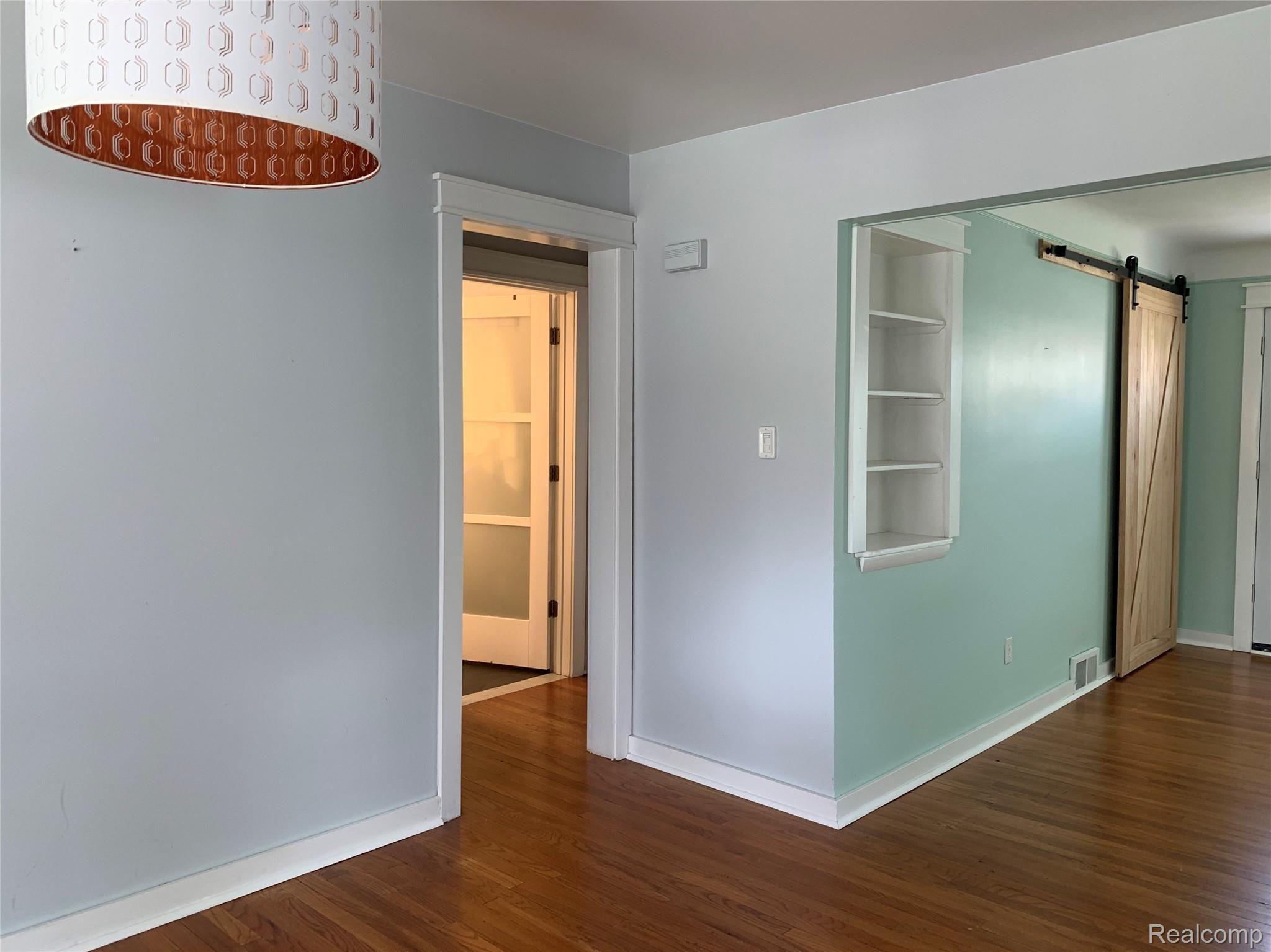 1223 Dorothea Road Berkley, MI 48072 - Photo 14 of 25 80733623-F27B-4982-BBDF-3236033C02B8.jpeg
