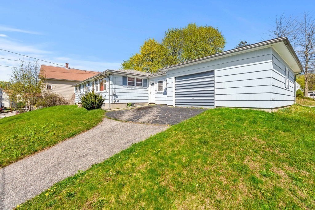 21 Spring Street Webster, MA 01570 - Photo 3 of 30