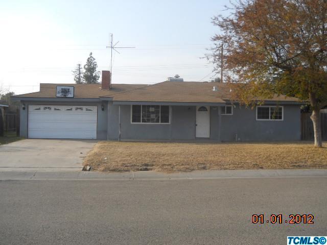 1053 Cara Road Dinuba, CA 93618 - Photo 1 of 10 Primary Photo