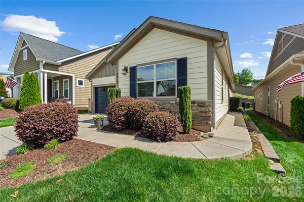 $525,000 | 4803 Looking Glass Trail, Denver, NC 28037