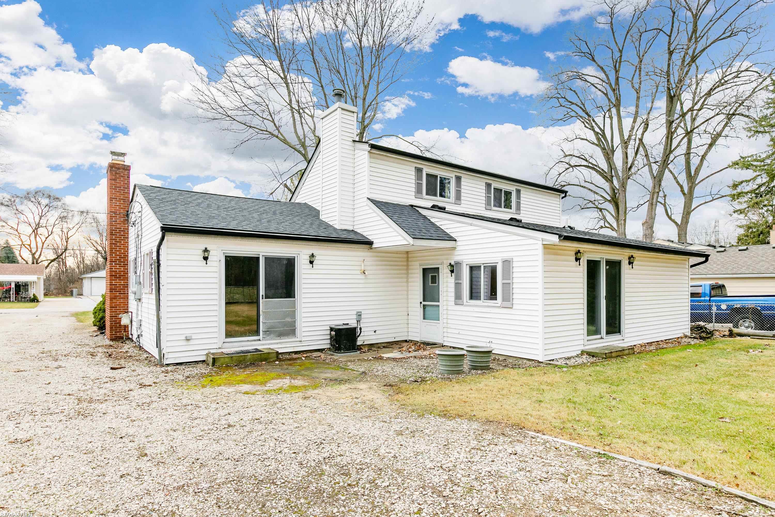 6693 Mayfair Road Utica, MI 48317 - Photo 26 of 31 50097297-25.JPG