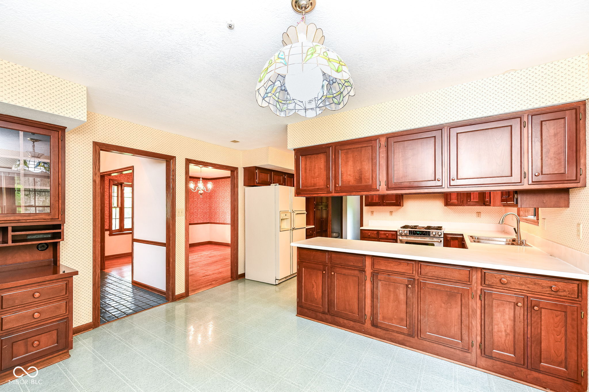 9111 Sand Key Lane Indianapolis, IN 46256 - Photo 13 of 38