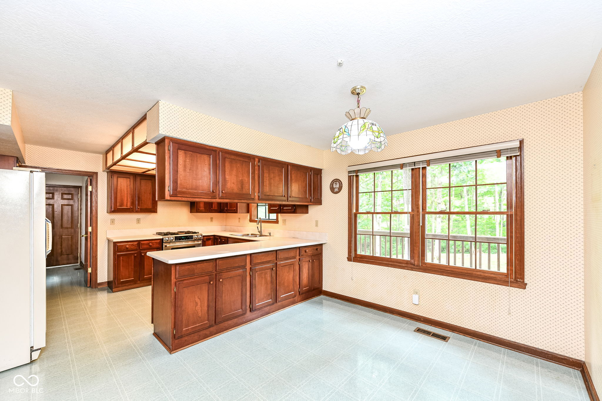 9111 Sand Key Lane Indianapolis, IN 46256 - Photo 14 of 38