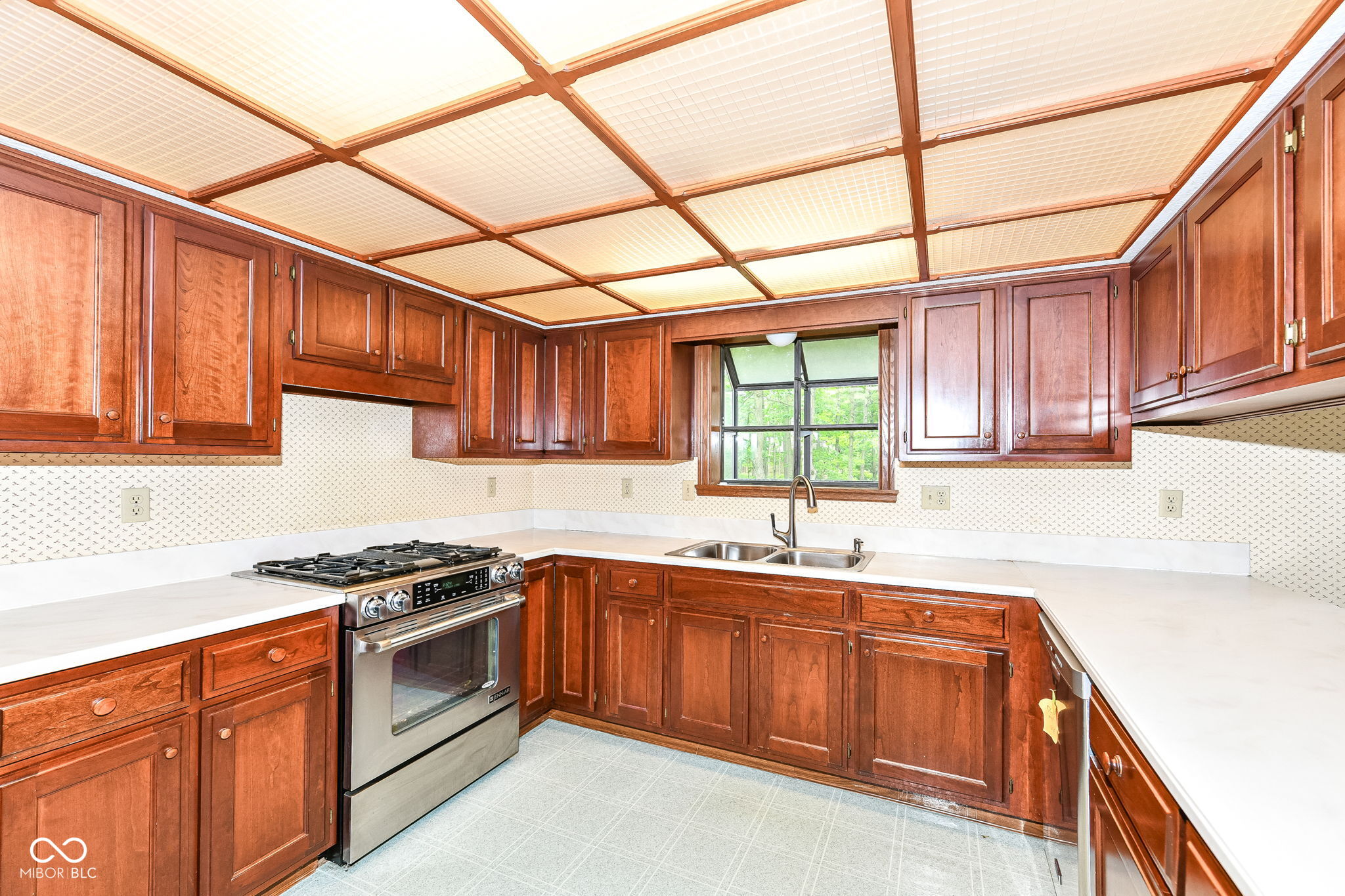 9111 Sand Key Lane Indianapolis, IN 46256 - Photo 16 of 38