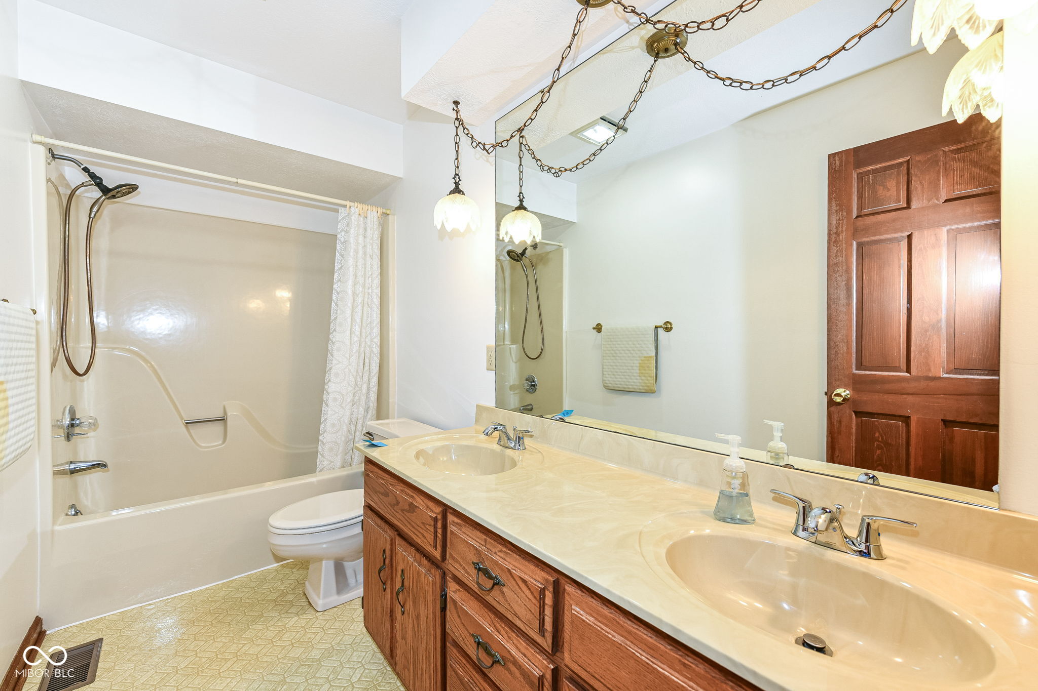 9111 Sand Key Lane Indianapolis, IN 46256 - Photo 28 of 38