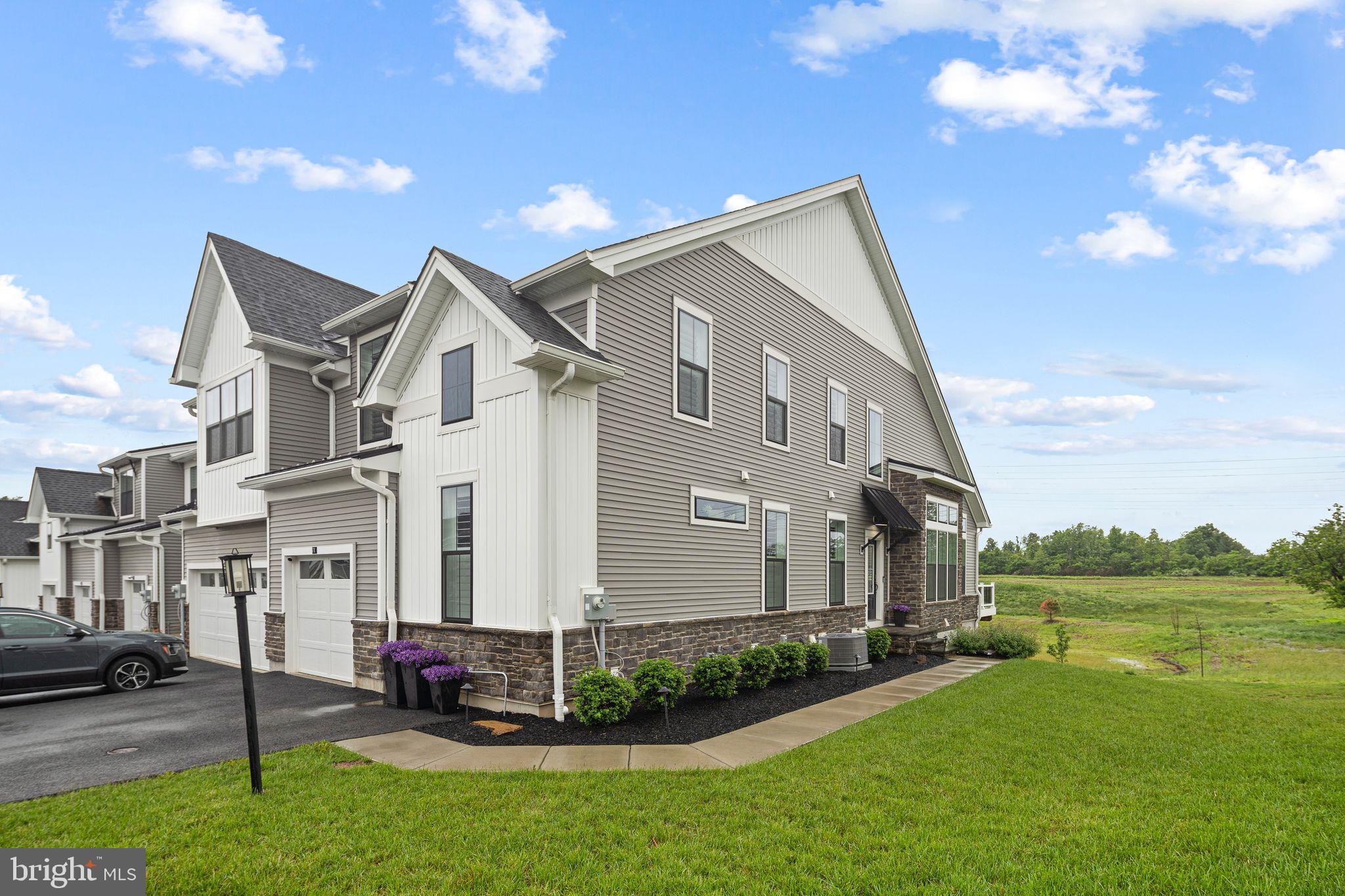 71 Tamarack Circle Eagleville, PA 19403 - Photo 2 of 30