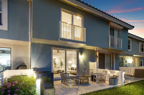$1,150,000 | 900 Jeffery Street, Boca Raton, FL 33487
