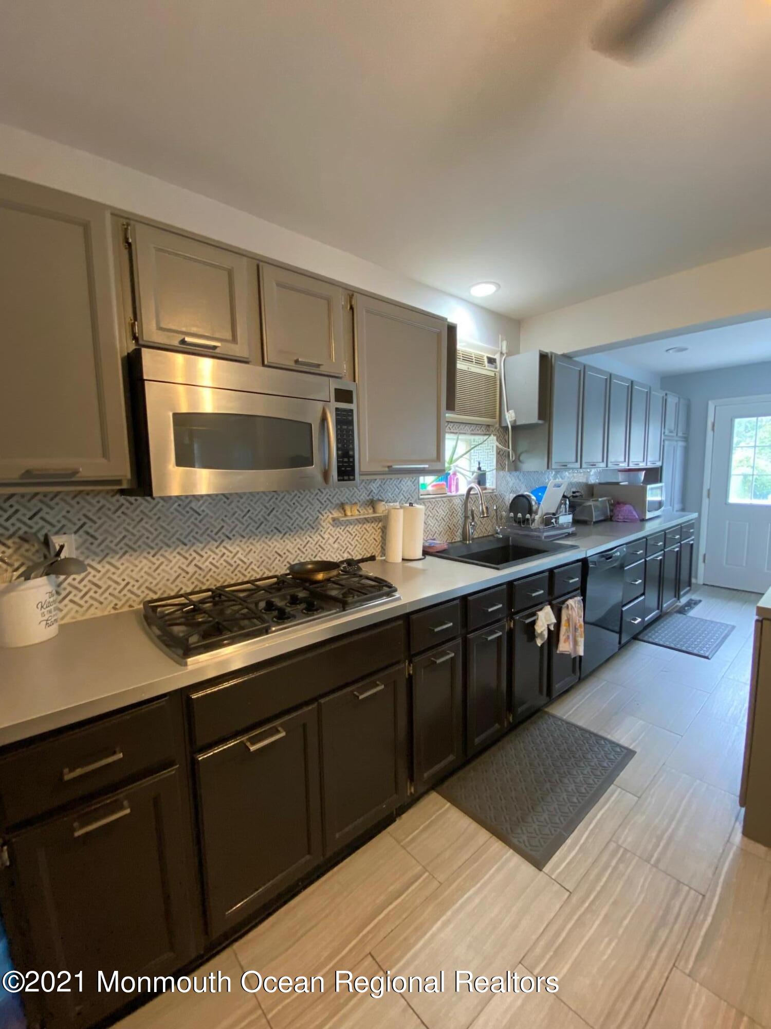 80 Monmouth Road Oakhurst, NJ 07755 - Photo 4 of 11 IMG_7297