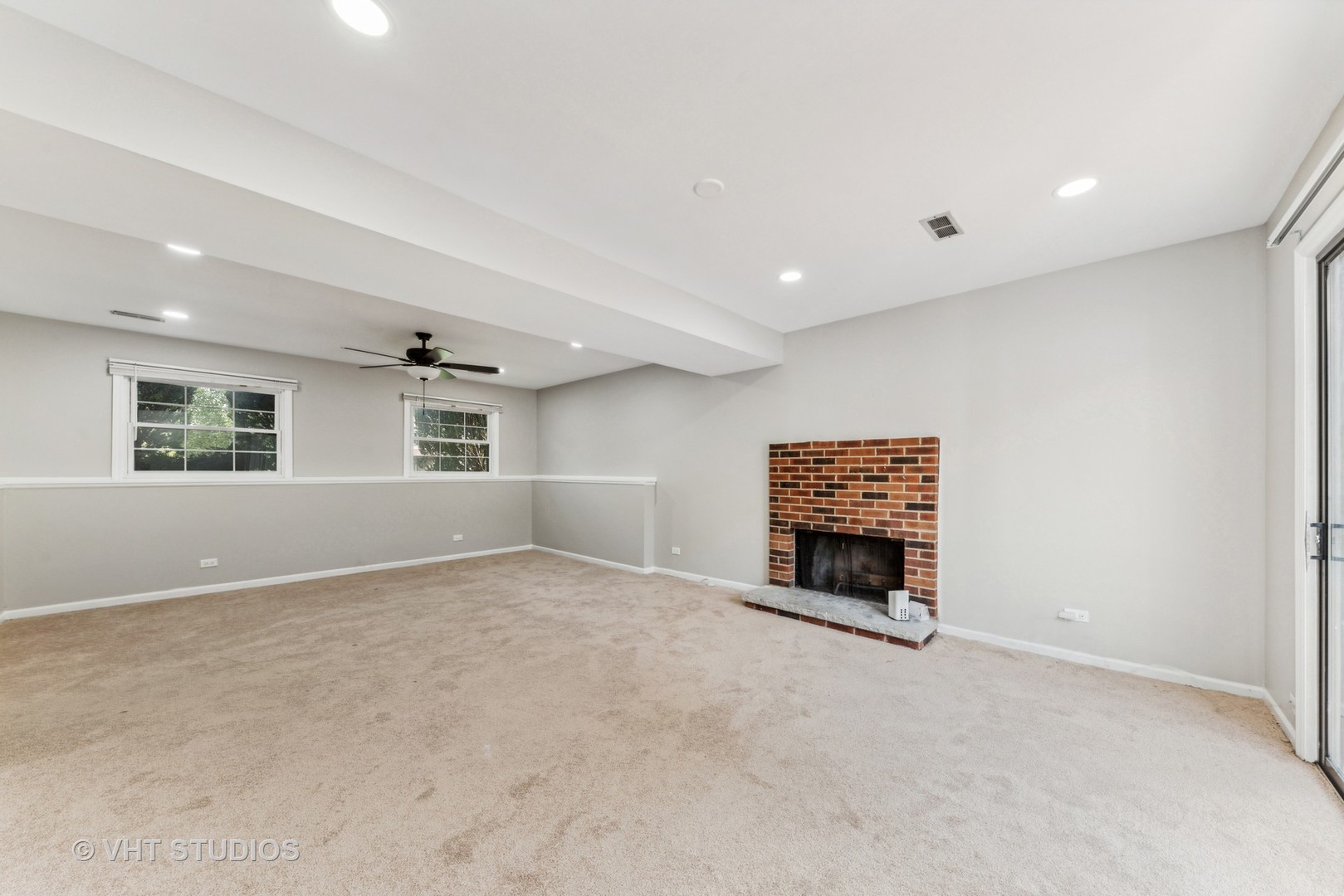 1075 Warwick Circle South Hoffman Estates, IL 60169 - Photo 17 of 20