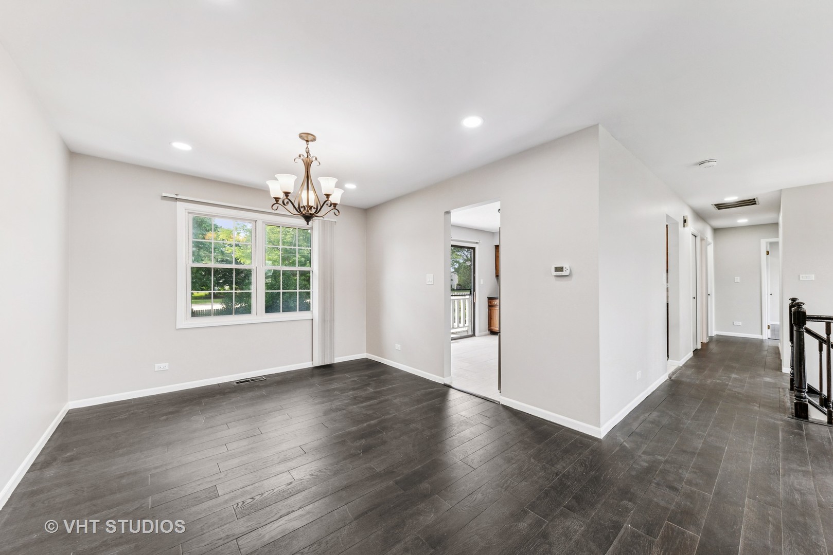 1075 Warwick Circle South Hoffman Estates, IL 60169 - Photo 10 of 20