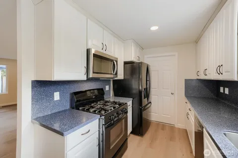$599,950 | 32424 10th Place South, Federal Way, WA 98003