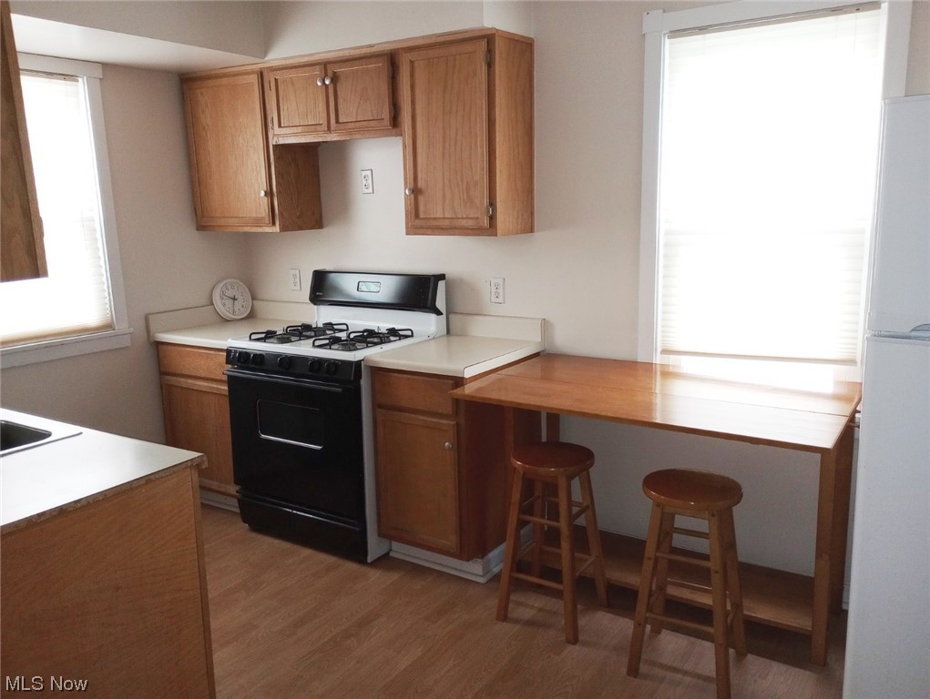 465 Babbitt Road Euclid, OH 44123 - Photo 12 of 28 Stove & refrigerator included