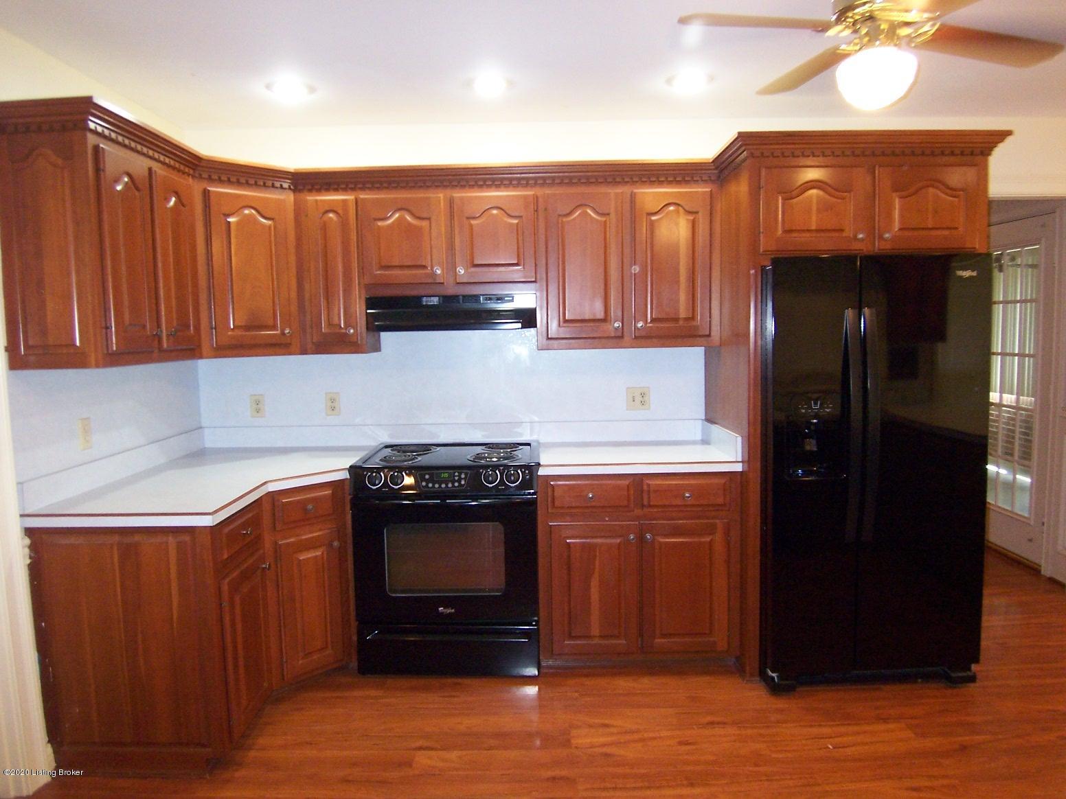 319 Manton Road Bardstown, KY 40004 - Photo 10 of 35 Kitchen with cherry cabinetry & full compliment of appliances