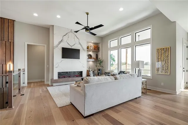 $989,890 | 11227 South Sunray Drive, Olathe, KS 66061