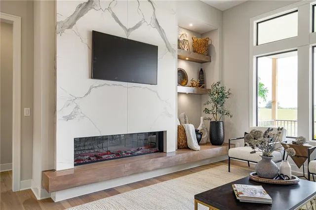 $989,890 | 11227 South Sunray Drive, Olathe, KS 66061