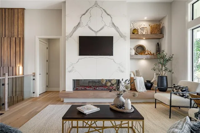 $989,890 | 11227 South Sunray Drive, Olathe, KS 66061