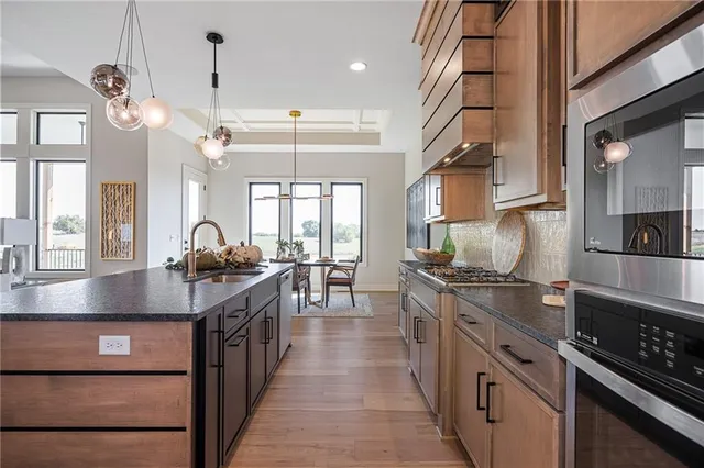 $989,890 | 11227 South Sunray Drive, Olathe, KS 66061