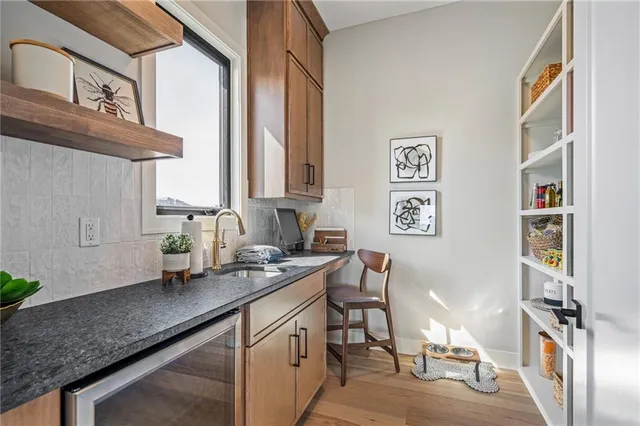 $989,890 | 11227 South Sunray Drive, Olathe, KS 66061