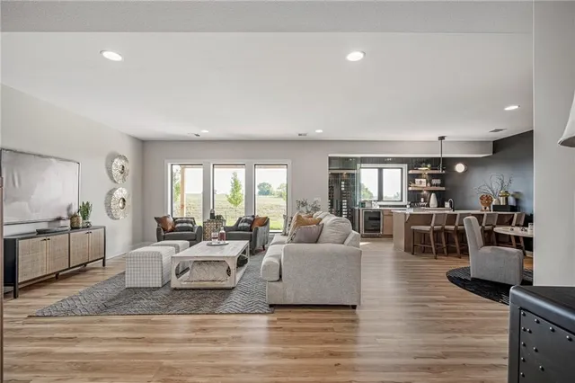 $989,890 | 11227 South Sunray Drive, Olathe, KS 66061