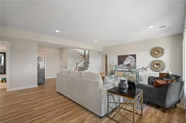 $989,890 | 11227 South Sunray Drive, Olathe, KS 66061