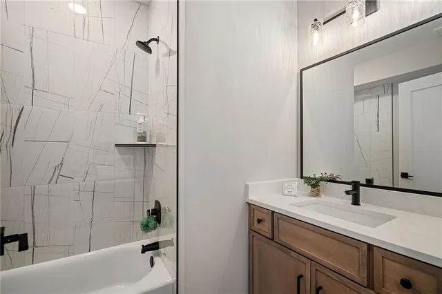 $989,890 | 11227 South Sunray Drive, Olathe, KS 66061