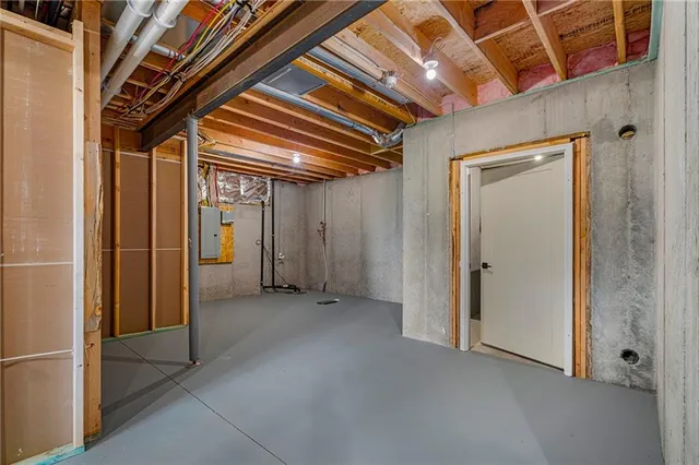 $989,890 | 11227 South Sunray Drive, Olathe, KS 66061