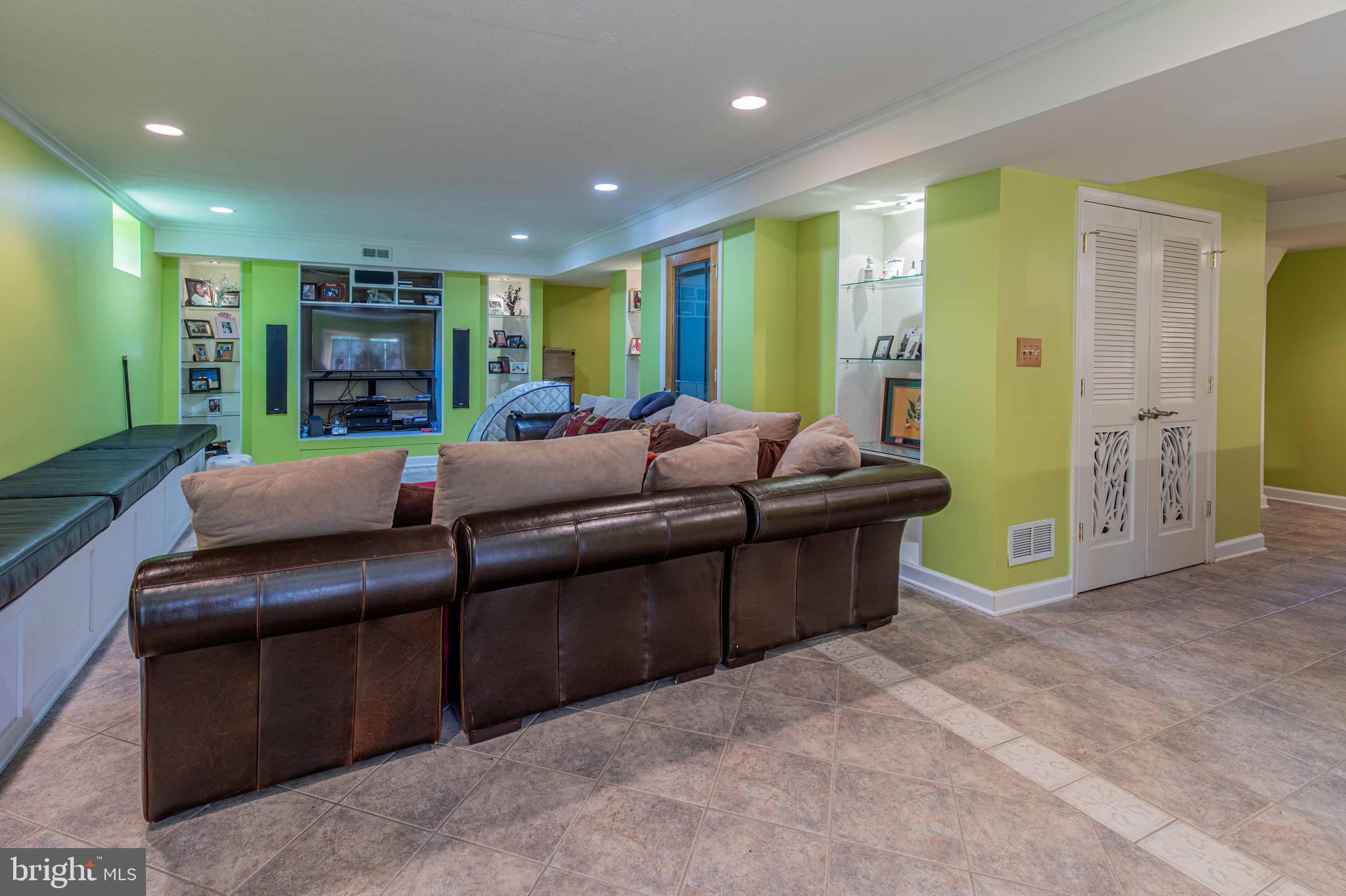 1843 Middlebridge Drive Silver Spring, MD 20906 - Photo 36 of 44