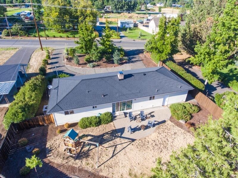2033 South Stage Road Medford, OR 97501 - Photo 28 of 29 22
