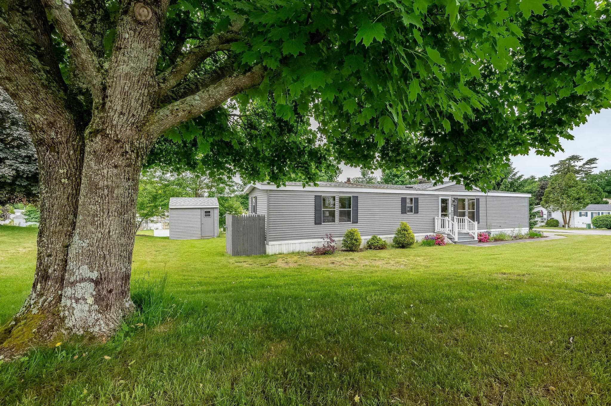 7 Cherokee Way Rochester, NH 03867 - Photo 1 of 36