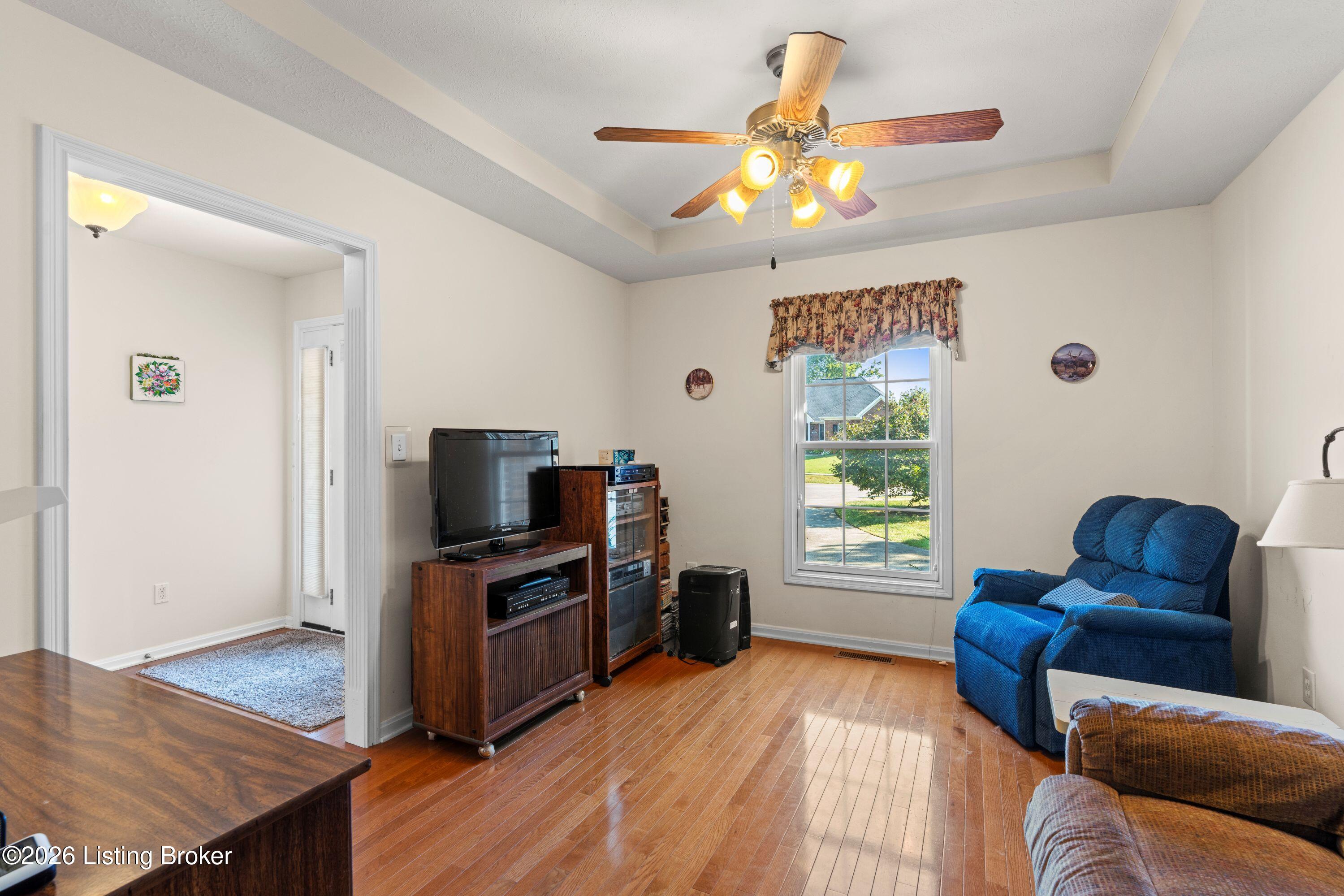 616 Harris Ridge Road Louisville, KY 40243 - Photo 9 of 30 DSC022611