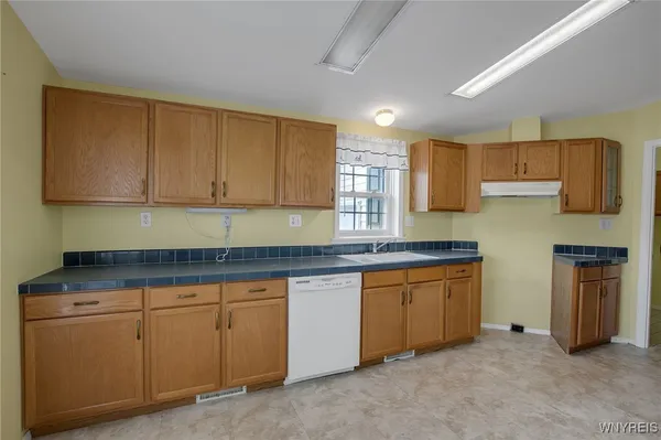 $129,900 | 66 West Main Street, Pembroke, NY 14036