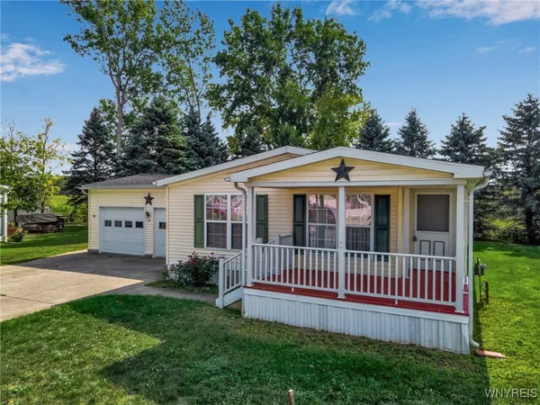 $129,900 | 66 West Main Street, Pembroke, NY 14036