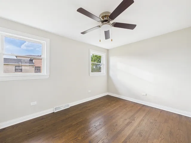 $294,000 | 7216 West 63rd Place, Summit, IL 60501