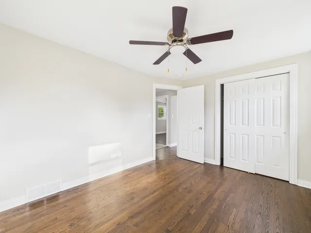 $294,000 | 7216 West 63rd Place, Summit, IL 60501