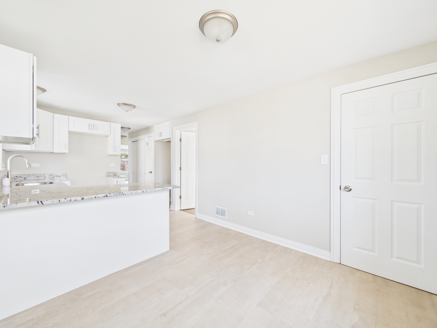 7216 West 63rd Place Summit, IL 60501 - Photo 8 of 14