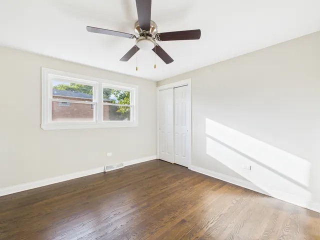 $294,000 | 7216 West 63rd Place, Summit, IL 60501