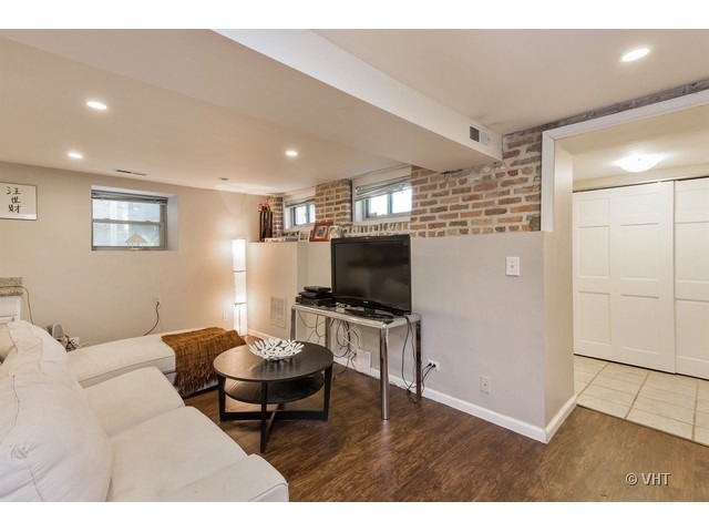 815 South Bell Avenue Chicago, IL 60612 - Photo 2 of 18