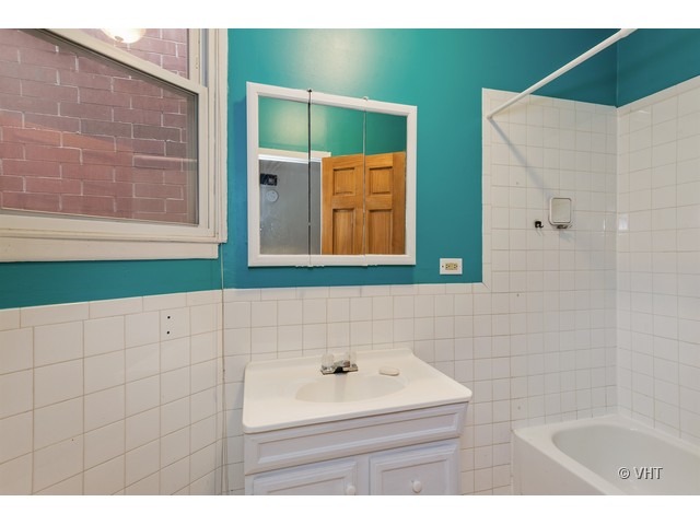 815 South Bell Avenue Chicago, IL 60612 - Photo 9 of 18