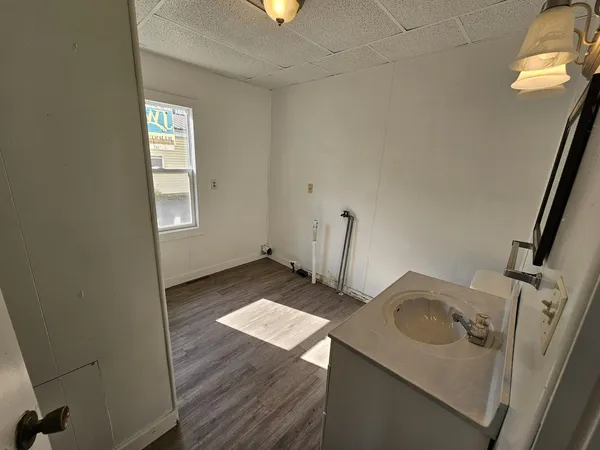 $68,500 | 415 East Johnson Street, Fairfield, IL 62837