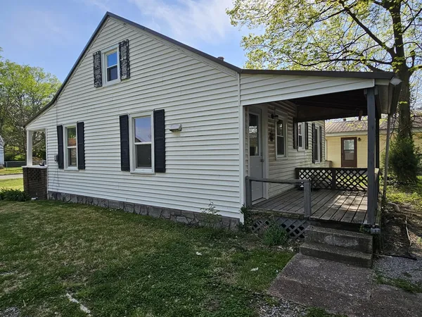 $68,500 | 415 East Johnson Street, Fairfield, IL 62837