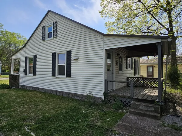 $68,500 | 415 East Johnson Street, Fairfield, IL 62837