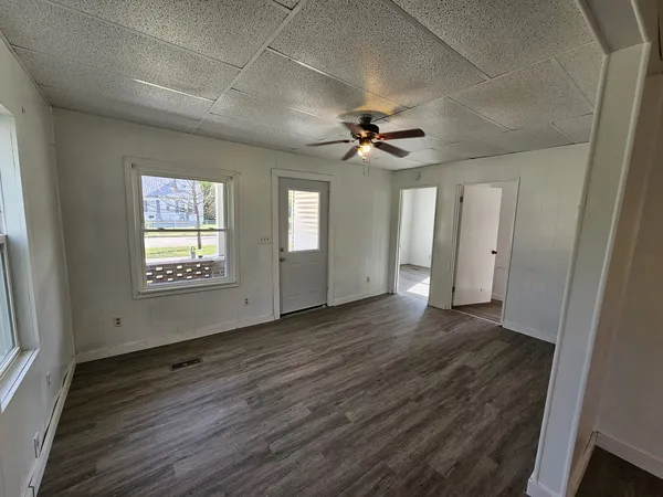 $68,500 | 415 East Johnson Street, Fairfield, IL 62837